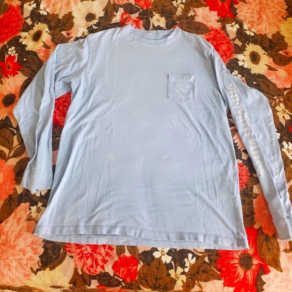 Loved Vineyard Vines blue long sleeve t-shirt